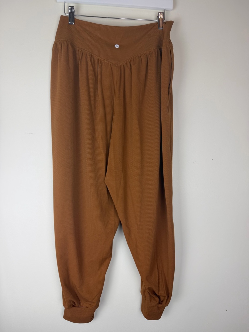 NWT HALARA Joggers in Glazed Ginger size Large - Picture 3 of 5